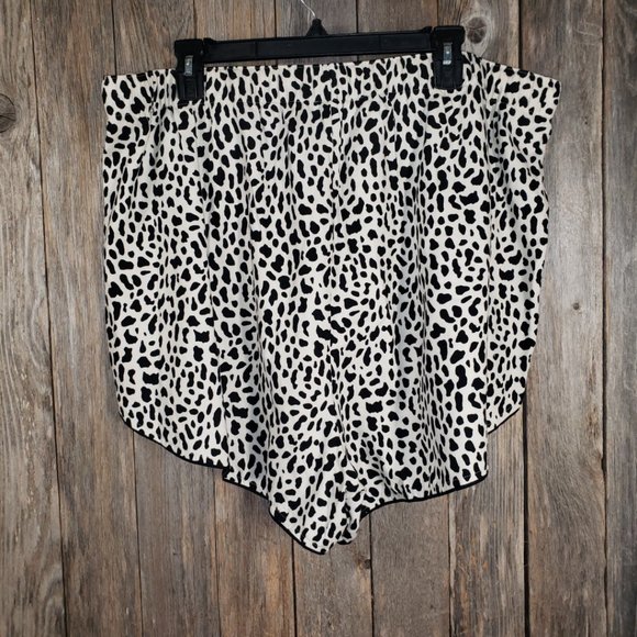 NEW Loft 16/18 Cream Black Animal Pajama Shorts - Picture 5 of 7